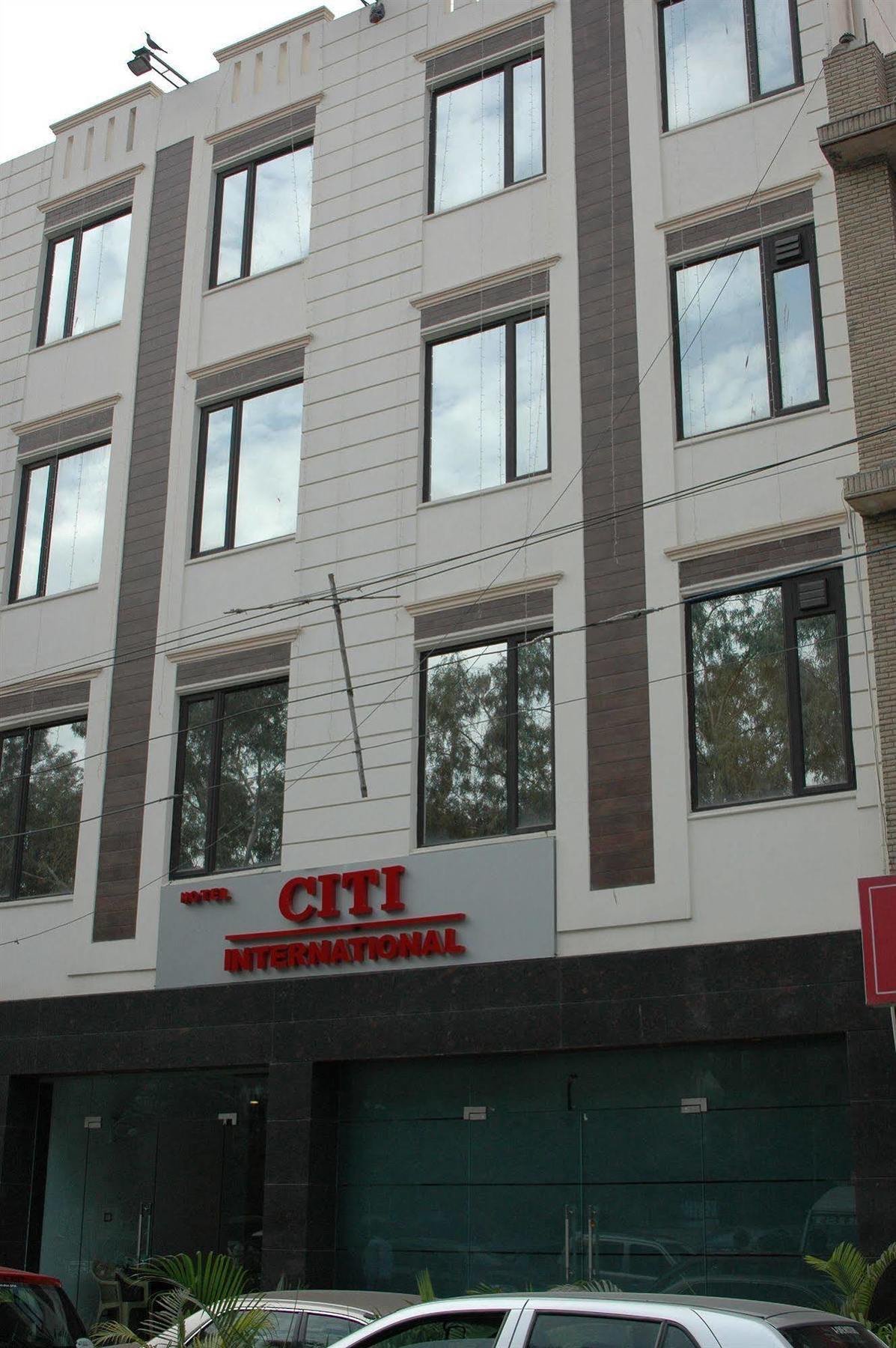 Citi International Hotel New Delhi Exterior photo